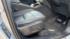 Volvo XC40 2.0 B4P Ultra Dark 5dr Auto Petrol Estate